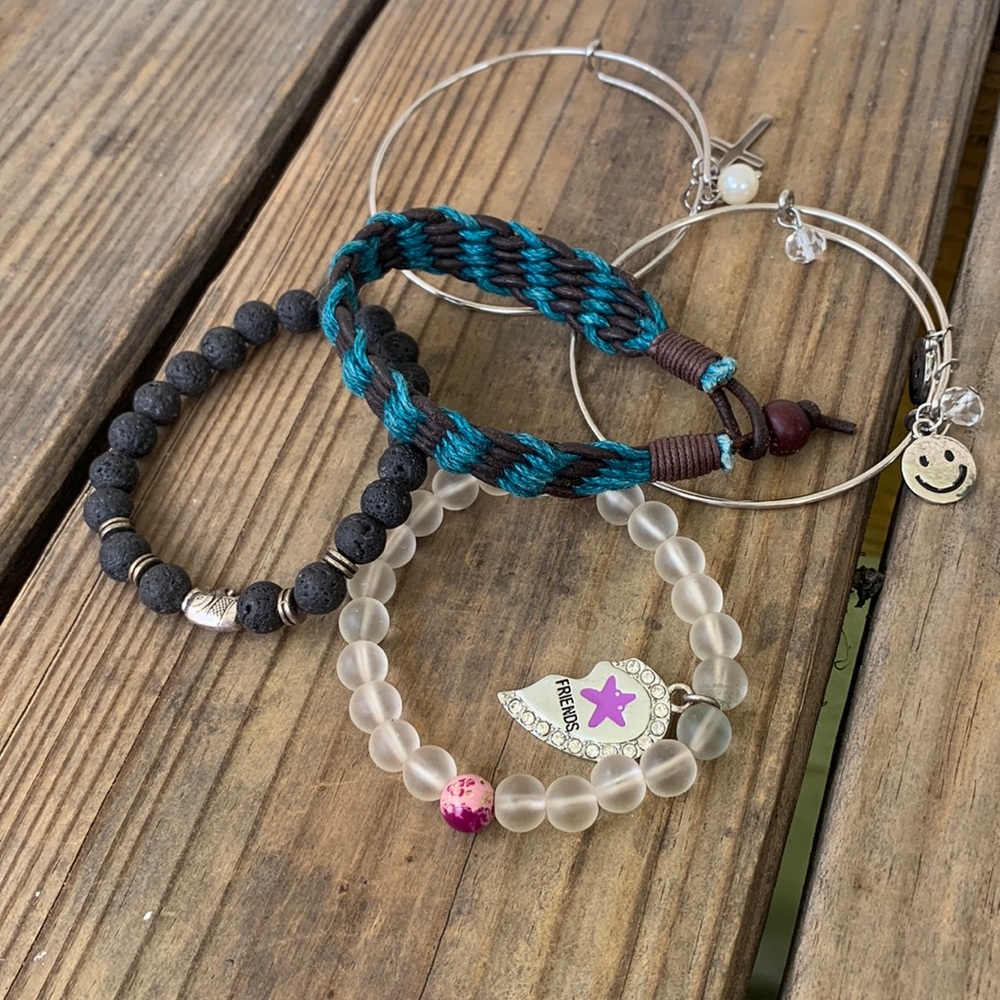 Bracelet